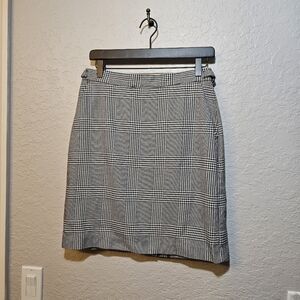 Tommy Hilfiger Black and White Printed Skirt Size 6